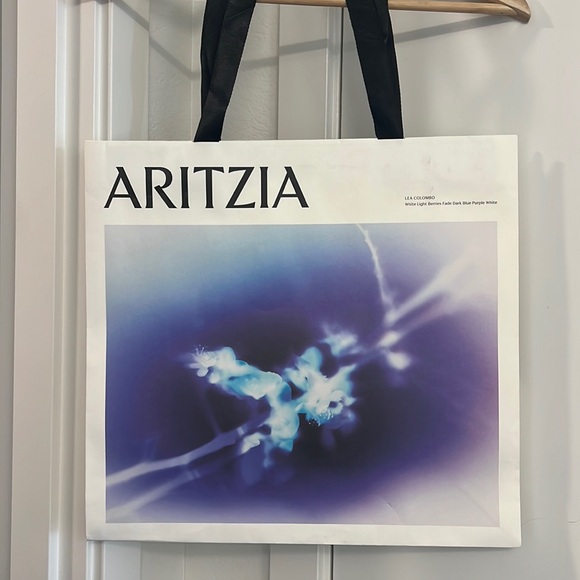 Aritzia - shopper - large - Picture 1 of 4